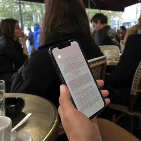 Bercy impose une taxe de 0,02€ sur chaque like Instagram dès 2025