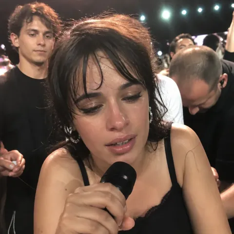 Hélène Ségara invente une maladie pour rester sous les projecteurs