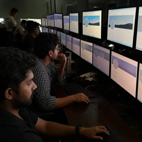 L'Iran et l'Azerbaïdjan financent des fermes à trolls pour fracturer la France