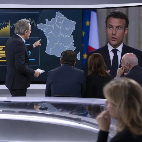 Macron impose un confinement énergétique dès lundi : les Français sommés de rester chez eux